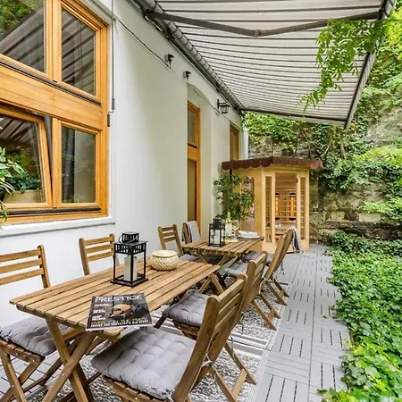 Garden Retreat 4br Oasis In Jewish Quarter ブダペスト
